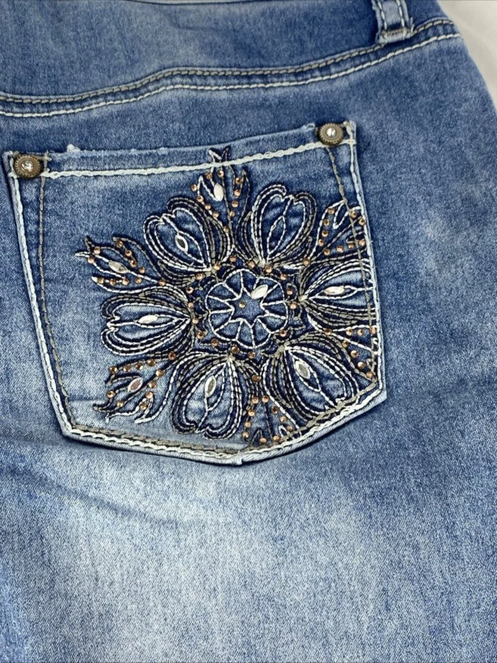 Hydraulic Lola Curvy Low Rise Stretch Jean Shorts Womens / Jrs Size 9 / 10 - Picture 8 of 9